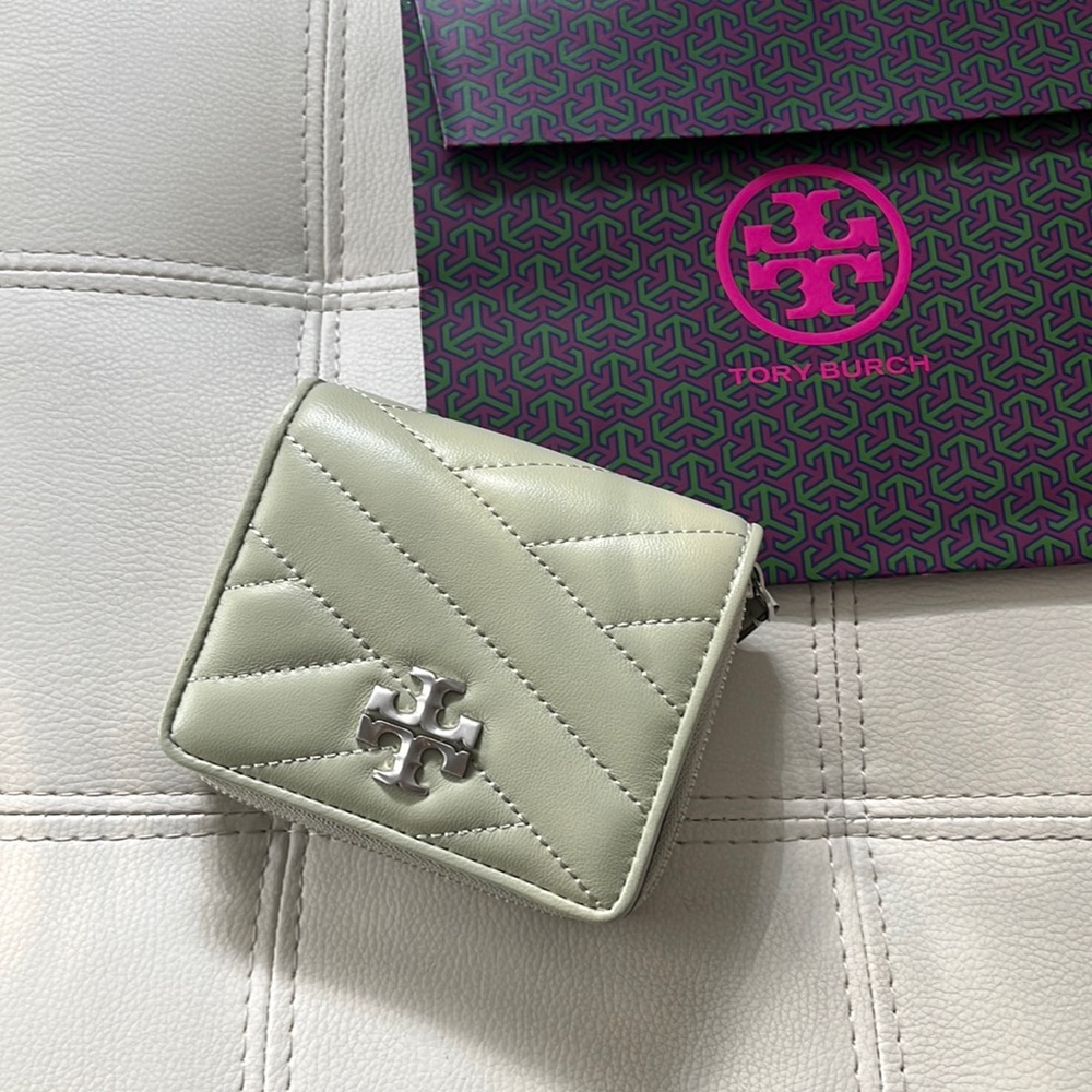 Kira Chevron Bi Fold Wallet TORY BURCH